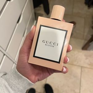 3.4 oz Gucci Bloom Perfume - sprayed twice